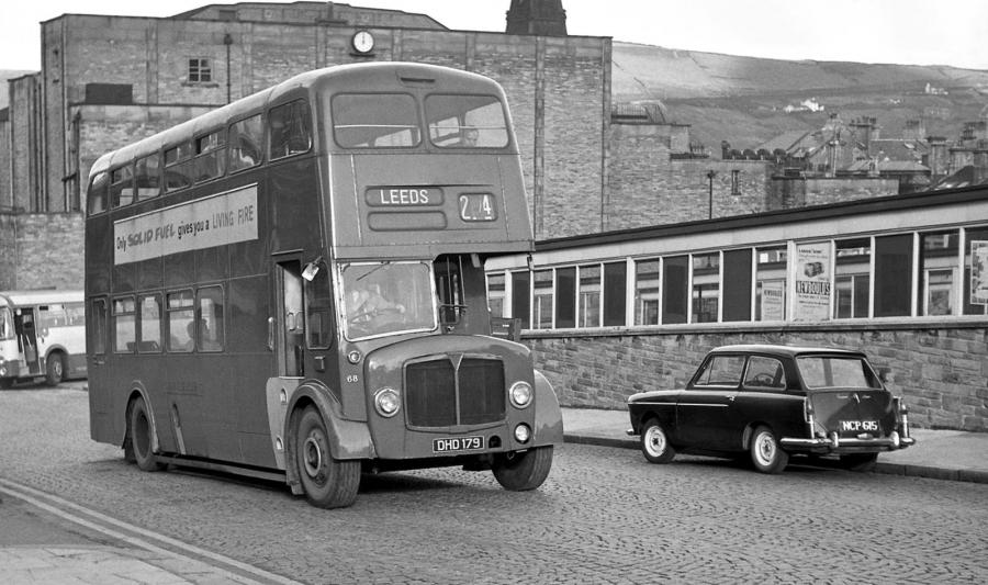  AEC Regent V LD3RA Weymann (H37/28R) 1958 года  (UK) (фото 1 из 2)